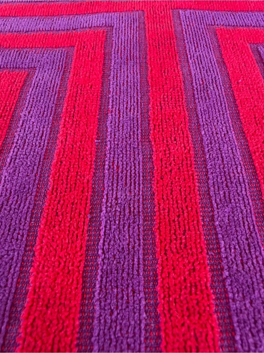 VTG Fieldcrest Yves Saint Laurent YSL Geometric Bath Towel Purple Red Fringe GUC